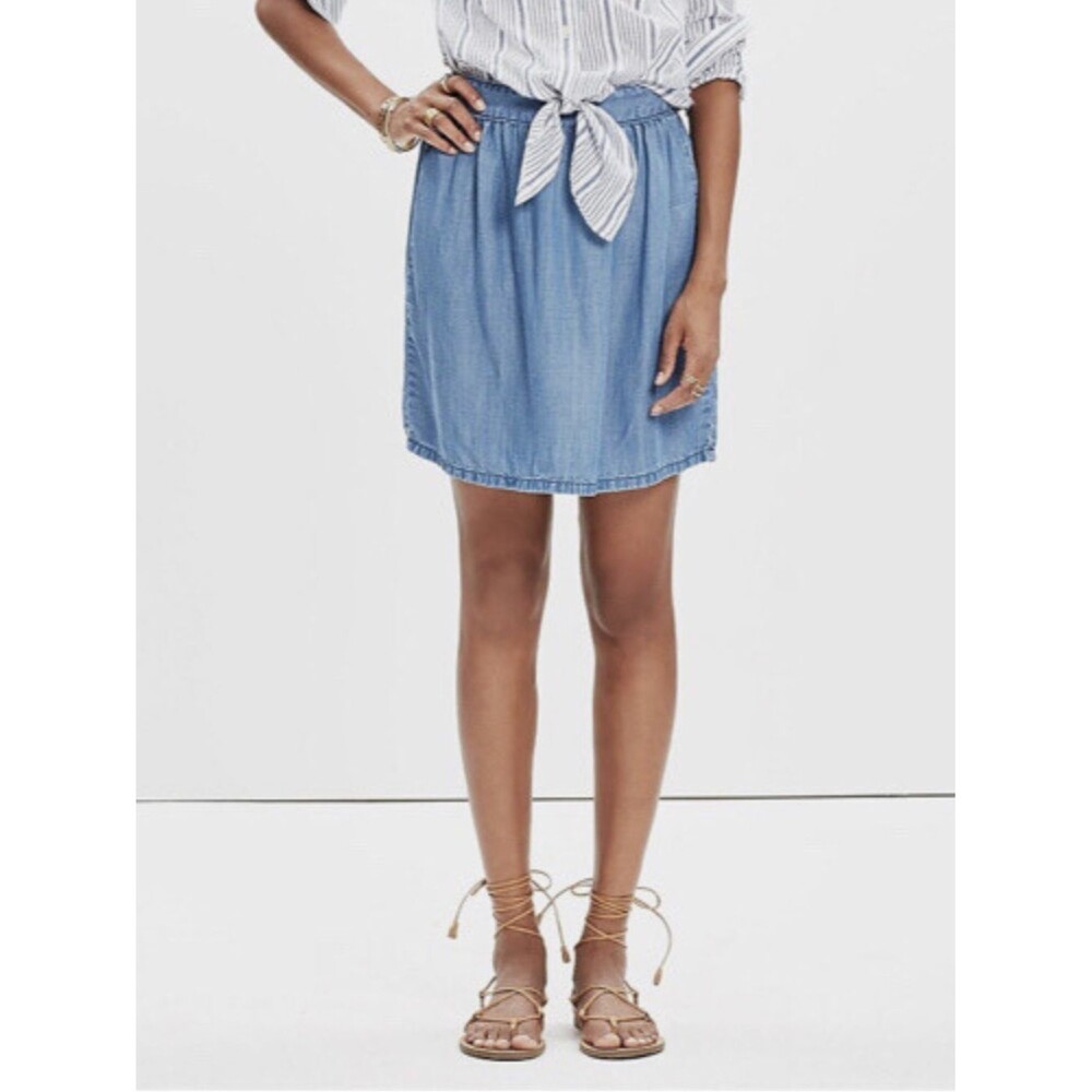 Light Blue Indigo Denim chambray Skirt Back Zip Sz 8 Preppy Beach Coastal Summer